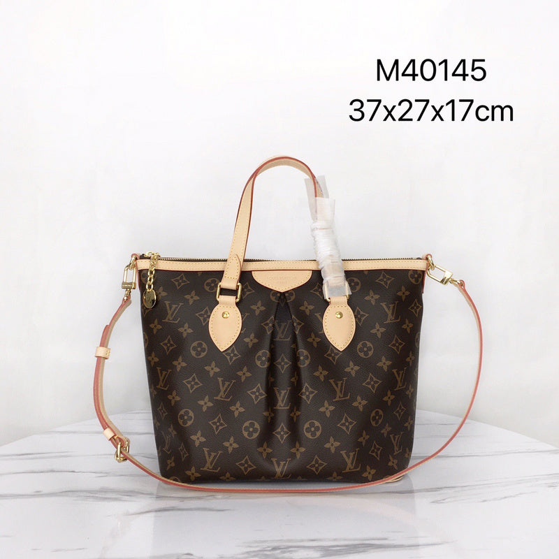 Side profile of classic everyday-luxe women's handbag – women's designer-style accessory