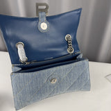 Zivas Charm Chic Craftsmanship Statement Handbag (Versatile Style Statement) – Close-Up Detail