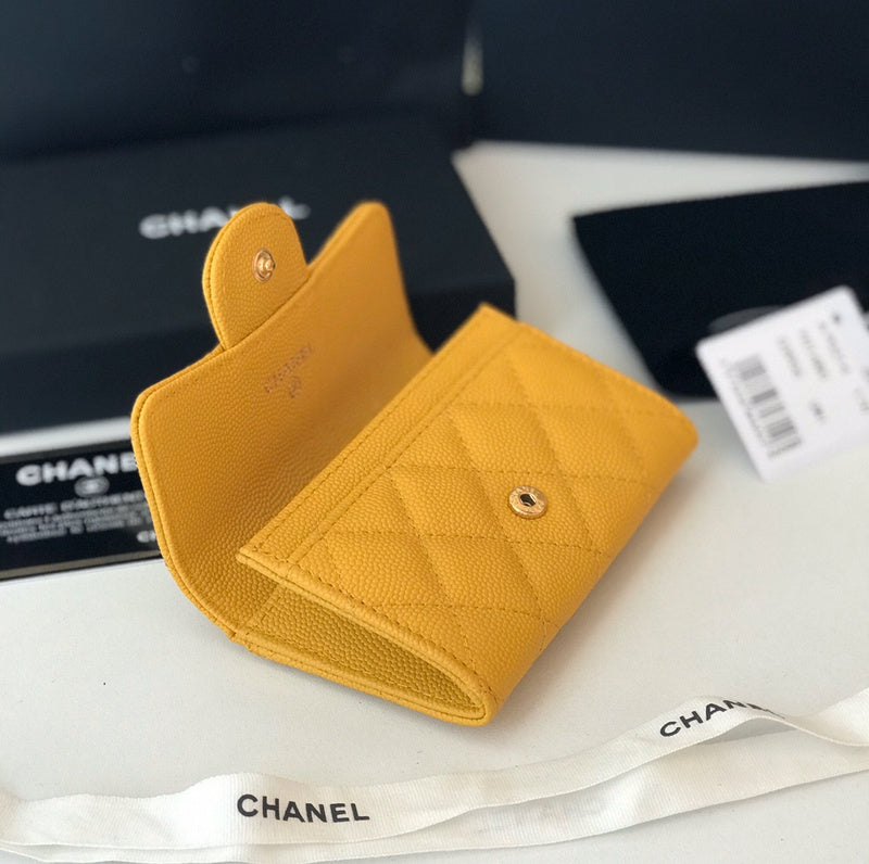 Zivas Charm Timeless Appeal Everyday Handbag (Polished Everyday Piece) – Lifestyle Shot