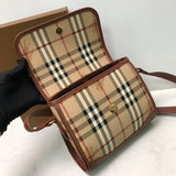 Ziva's Charm handbag – carry view (one versatile size)