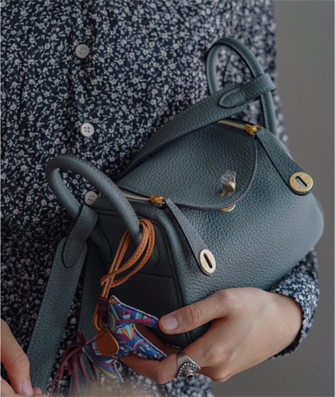  carryall bag interior and compartment view 21