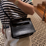  shopper bag interior and compartment view 15
