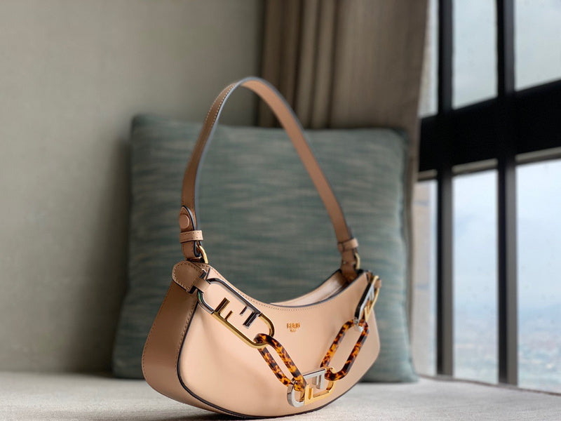 Ziva's Charm handbag – detail view (32cm*11cm*5cm)