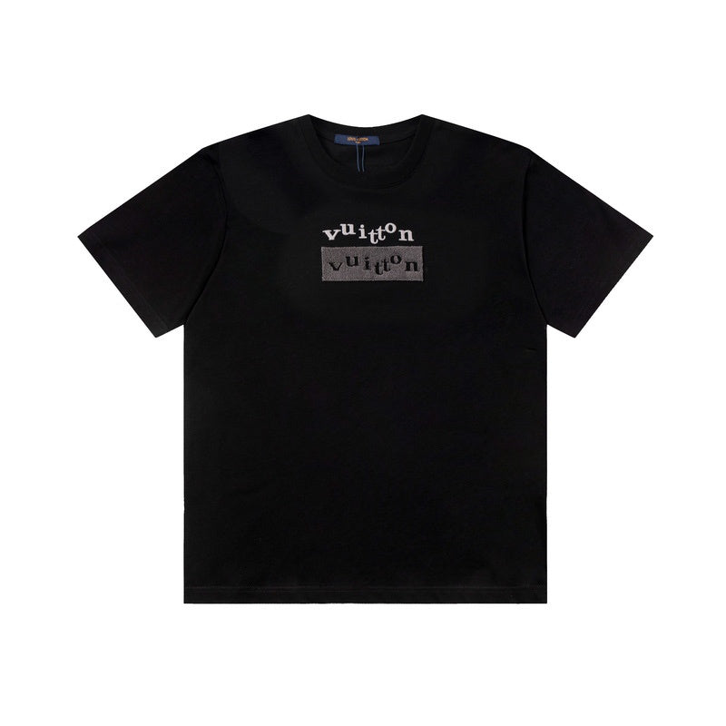 Side profile of Louis Vuitton cotton t-shirt with logo-detail design