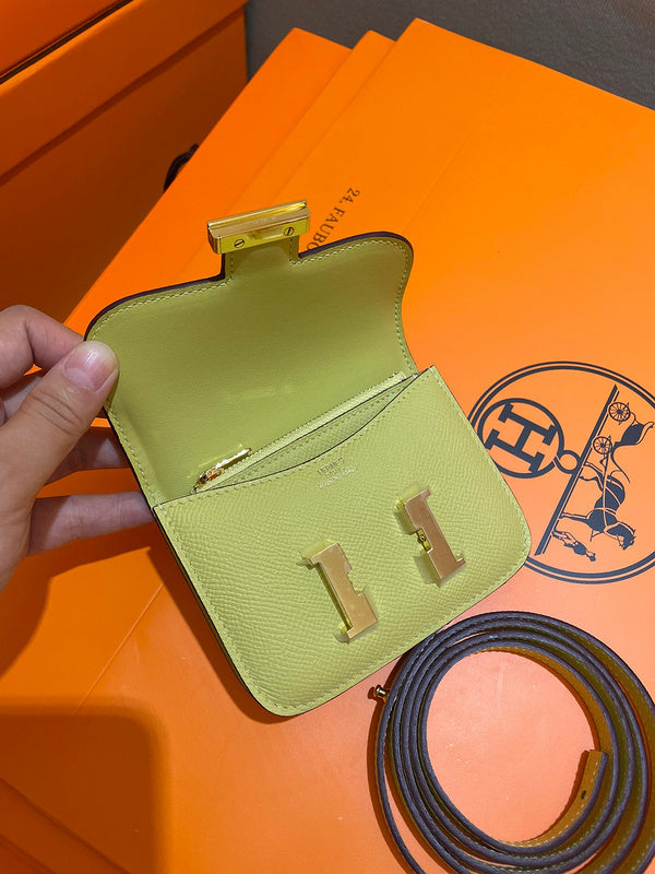 Close-up detail of versatile bag design