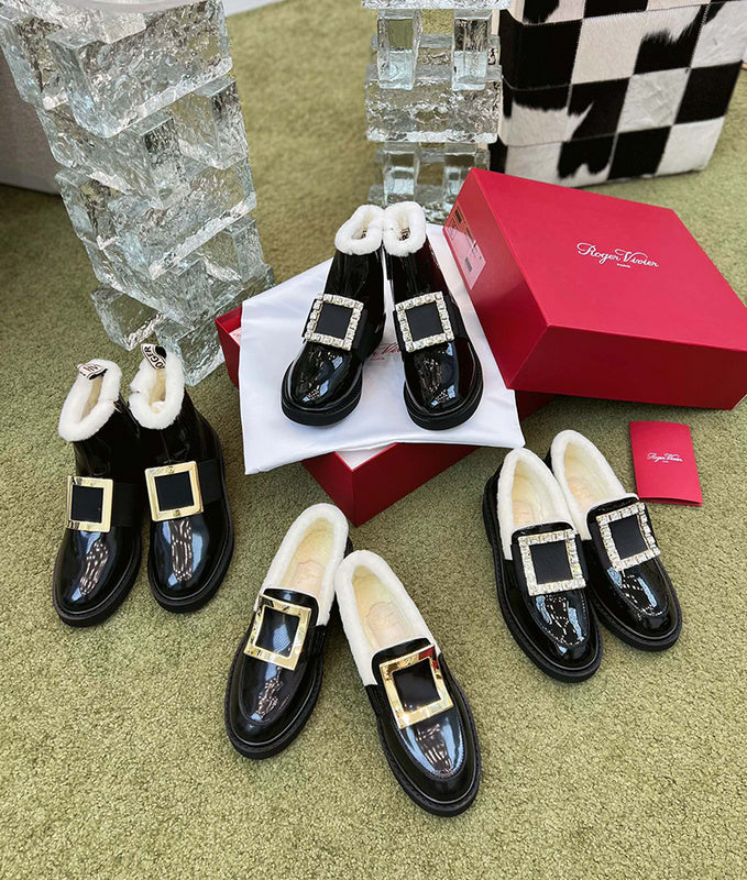 Back view of Roger Vivier luxury piece style No.087