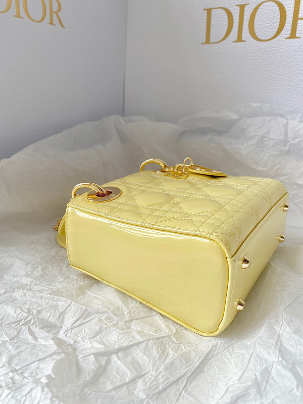 Side profile of structured signature women's handbag – women's designer-style accessory