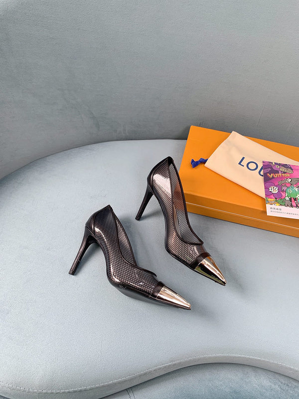 Louis Vuitton shoes Style 254 - top view showing design