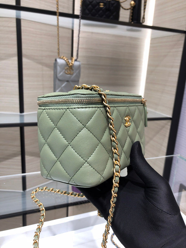  handbag, compact everyday style, image 9