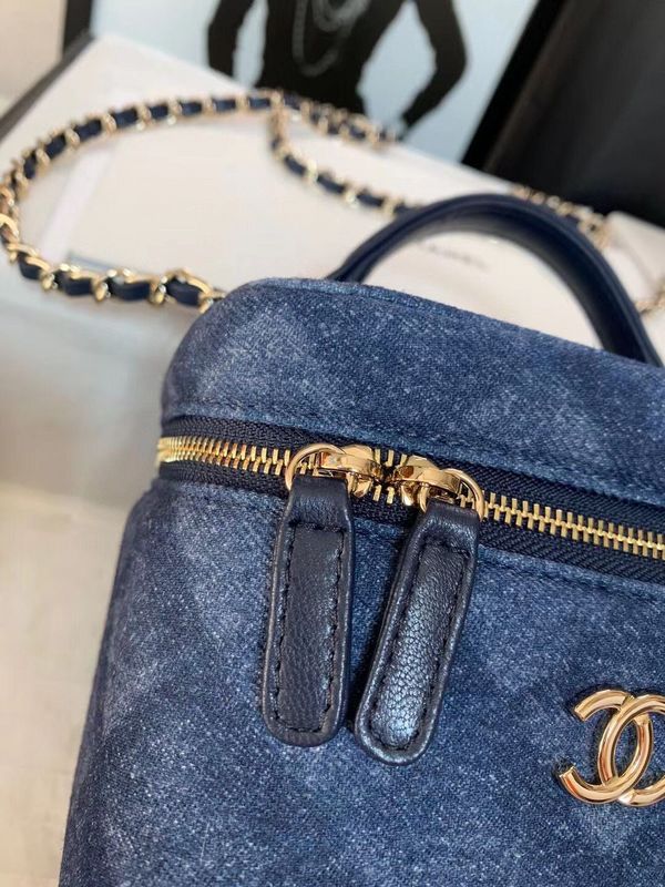 Zivas Charm Refined Structure Designer Handbag (Signature Shape & Finish) – Styled Look