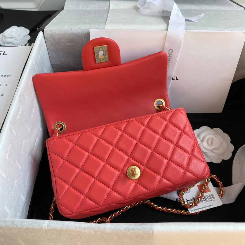 Zivas Charm Refined Everyday Style Fashion Handbag (Signature Shape & Finish) – Close-Up Detail