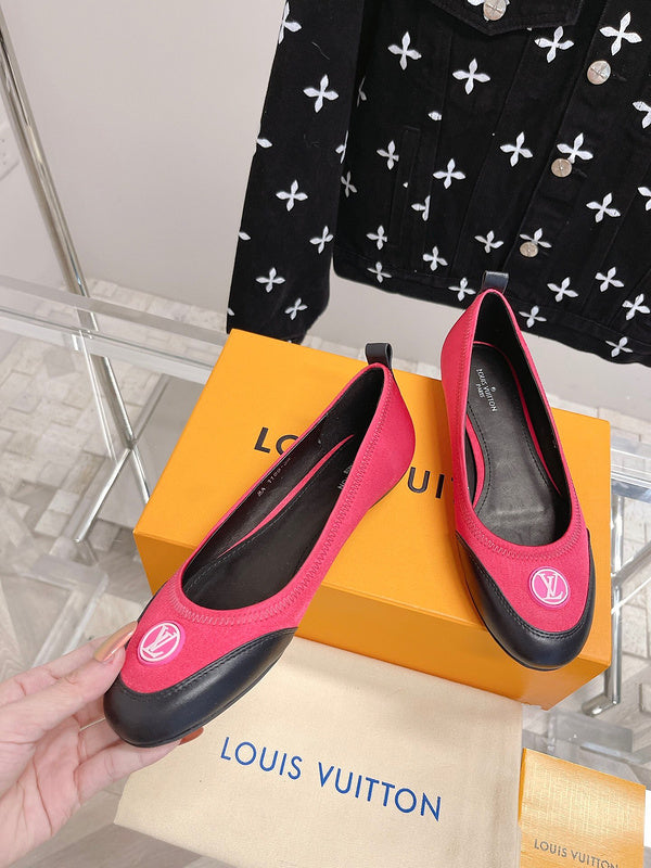 Louis Vuitton shoes Style 351 - full pair display
