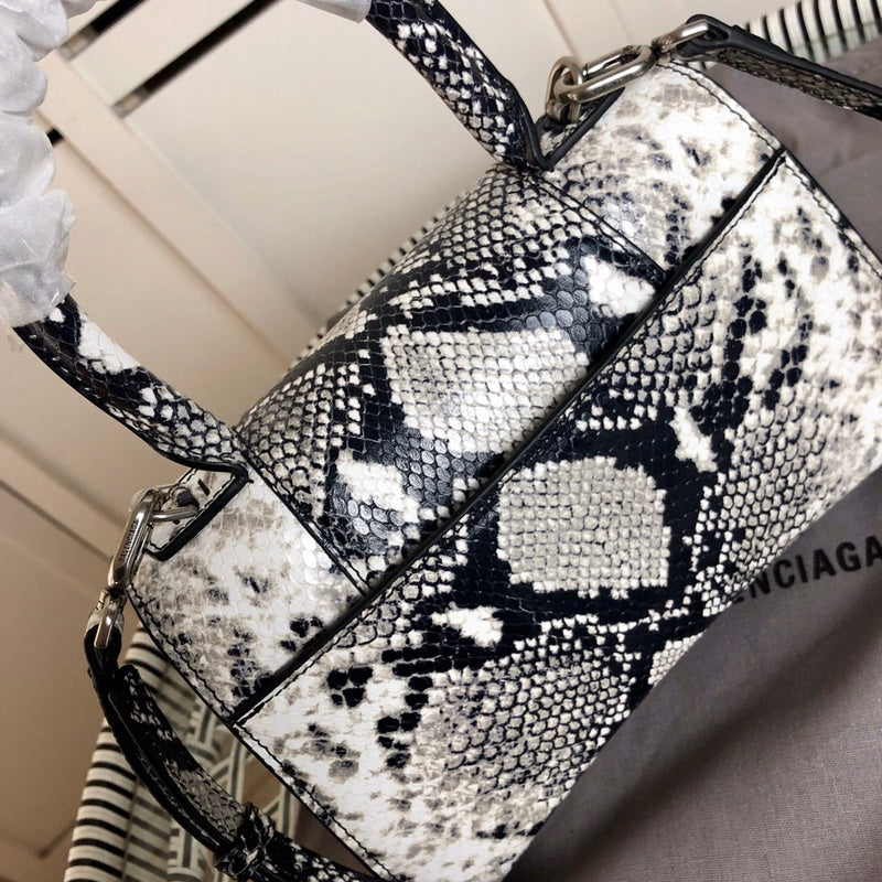 Top view of everyday-luxe chic women's handbag – women's luxury handbag