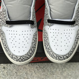 Nike clean off-white luxury sneakers view 13 padded collar comfort