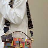 Ziva's Charm handbag – detail view (27cm*7cm*14cm)