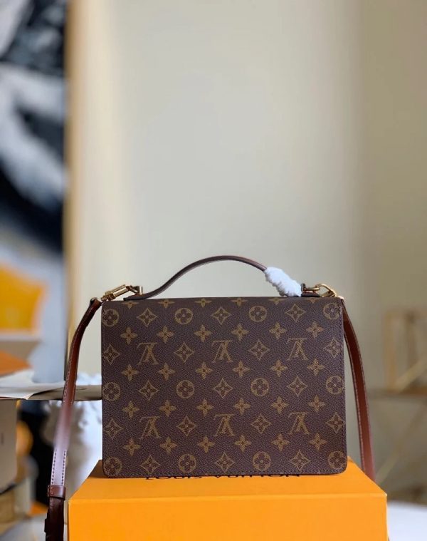 Close-up detail of everyday-luxe sleek women's handbag – women's everyday handbag