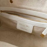 Side profile of signature everyday-luxe women's handbag – women's designer-style accessory