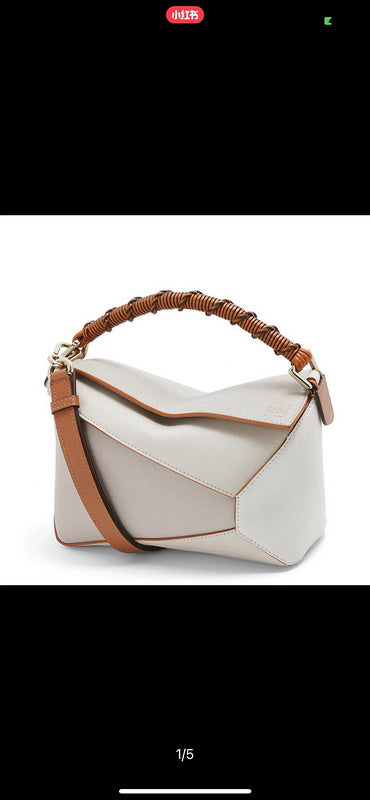 Ziva's Charm handbag – side angle view (24cm*16cm*10cm)