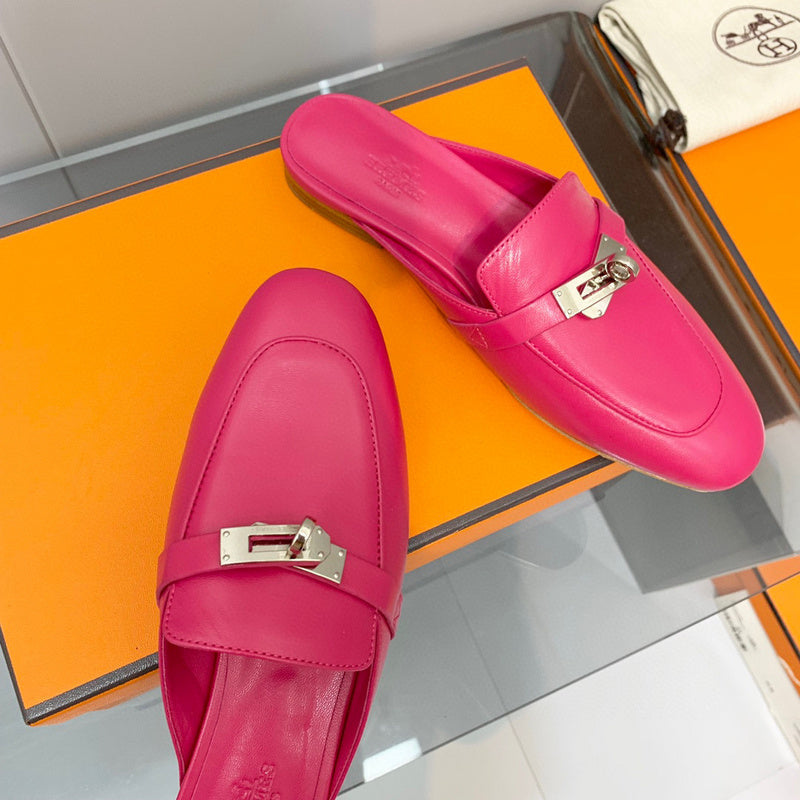Hermès White Block Heel Sandals - Toe Detail View