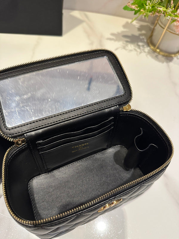 Ziva's Charm handbag – side angle view (one versatile size)