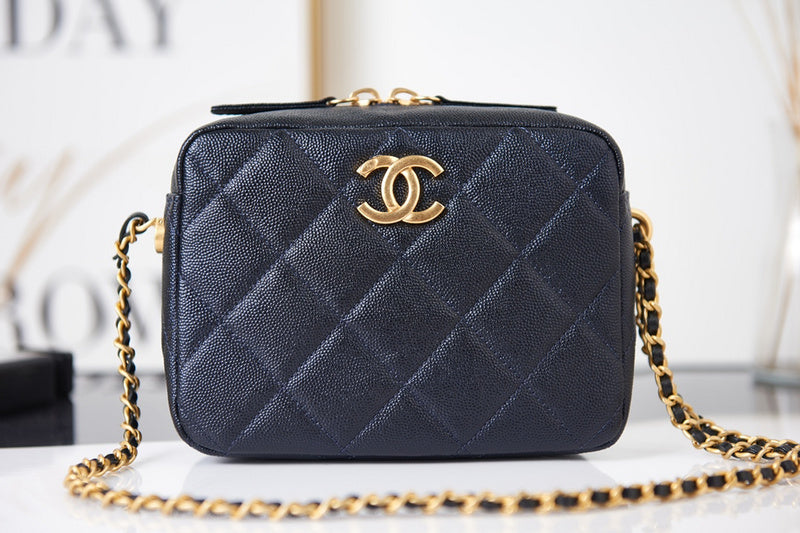  handbag, compact everyday style, image 6
