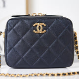  handbag, compact everyday style, image 6