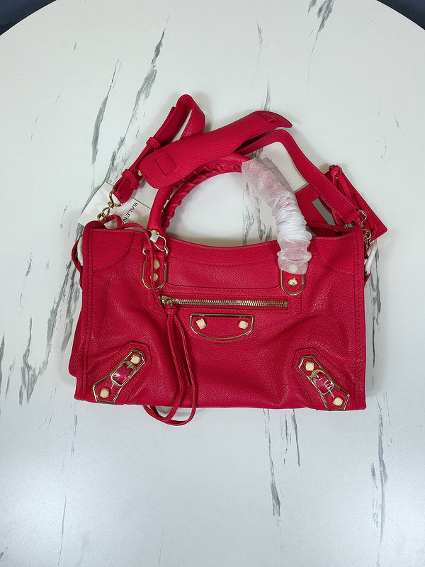 Zivas Charm Understated Luxury Statement Handbag (Premium Everyday Carry) – Detail View