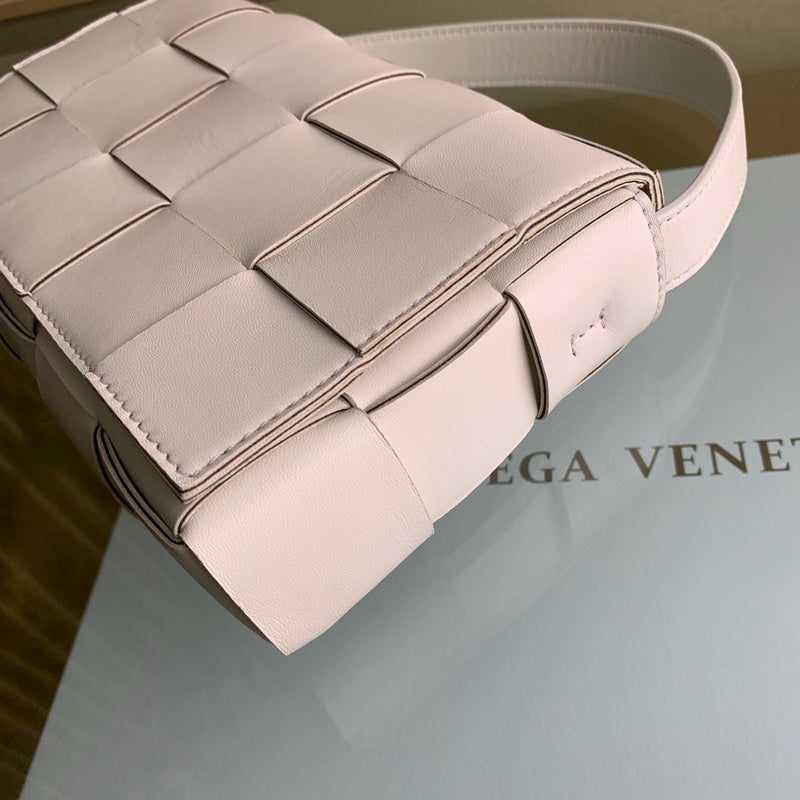 Elegant Vegan Leather Handbag - Chic Everyday Appeal | Women's Statement Accessory #1748 - side angle view (image 14) of designer-inspired handbag