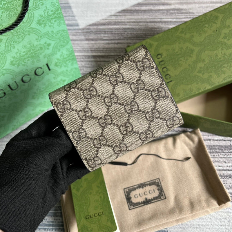 Refined handbag styled for everyday wear
