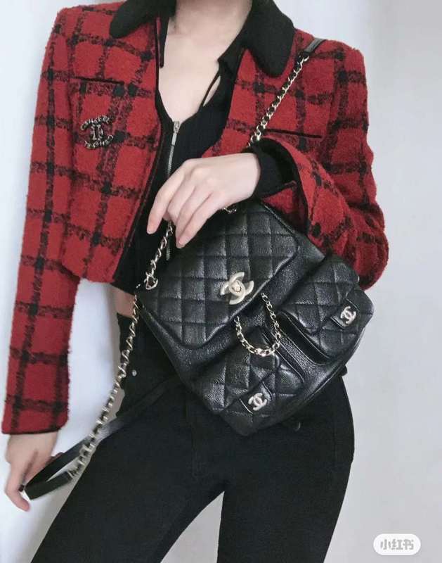 Zivas Charm Understated Luxury Luxury Handbag (Elevated Accessory Essential) – Detail View