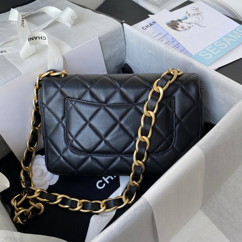  women's handbag, mid design, view 3