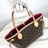 Handle and strap detail of polished modern women's handbag – women's premium purse