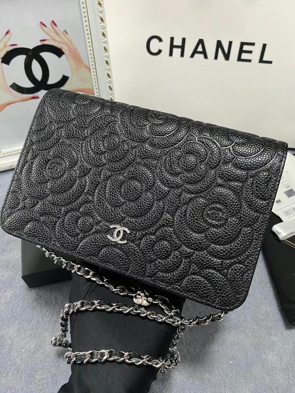 Zivas Charm Timeless Appeal Fashion Handbag (Statement-Ready Design) – Styled Look