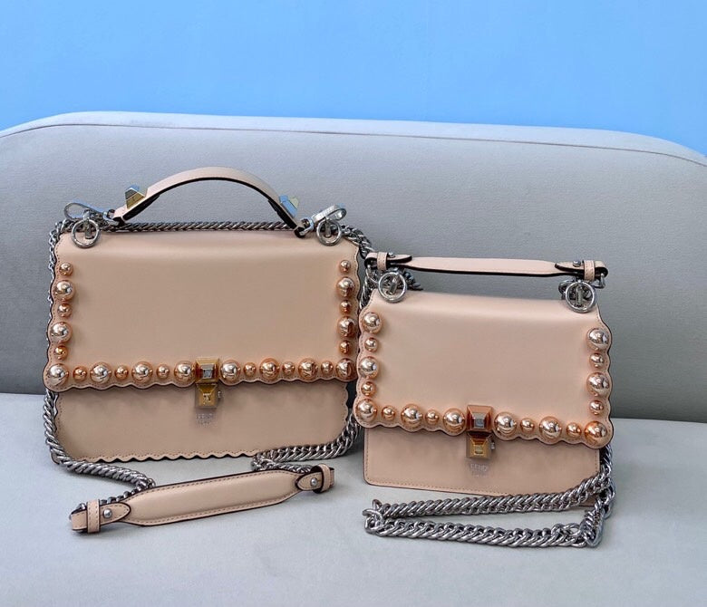 Ziva's Charm handbag – detail view (Standard Size)