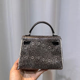  Streamlined everyday bag carried on shoulder
