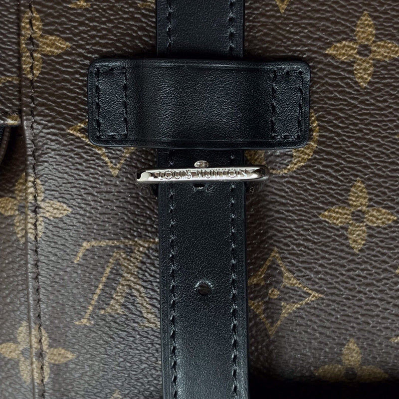 Handle and strap detail of structured signature women's handbag – women's luxury handbag