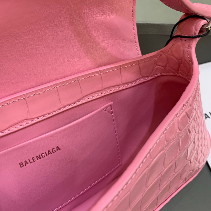 Zivas Charm Effortless Elegance Statement Handbag (Thoughtfully Structured Design) – Lifestyle Shot