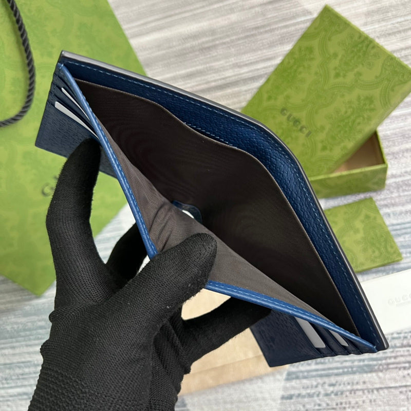 Side profile of polished chic women's handbag – women's designer-style accessory