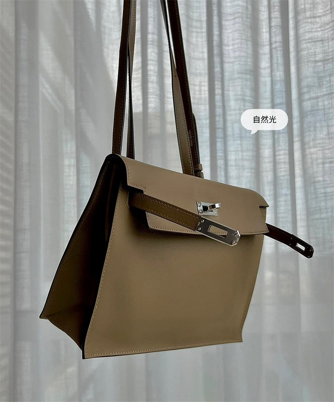 structured bag interior and compartment view 15