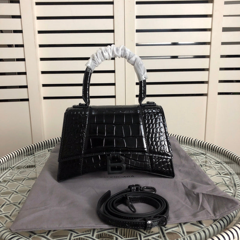Close-up detail of premium sleek women's handbag – women's everyday handbag
