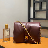Ziva's Charm handbag – close-up view (23cm*6cm*13cm)