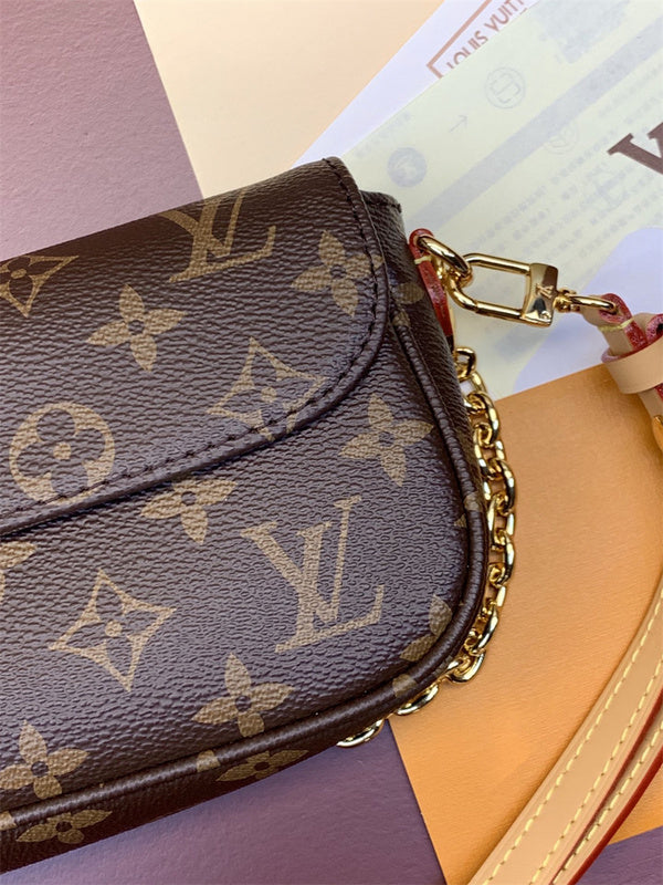  essential crossbody bag detail view showing craftsmanship 8