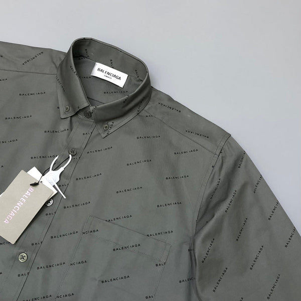 Three-quarter angle view of Balenciaga luxury piece style No.378