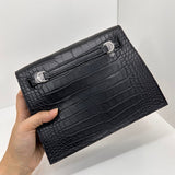  structured tote bag styled with outfit 18