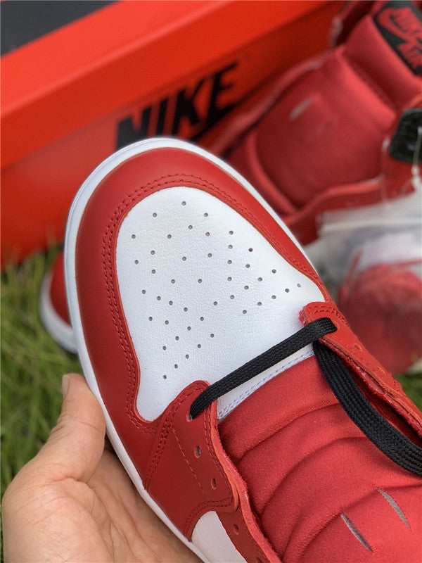 Nike Men's & Women's Premium Casual Sneakers — Style 052 front view