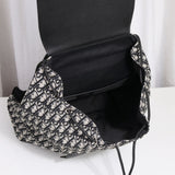 Front view of premium everyday-luxe women's handbag – women's luxury accessory
