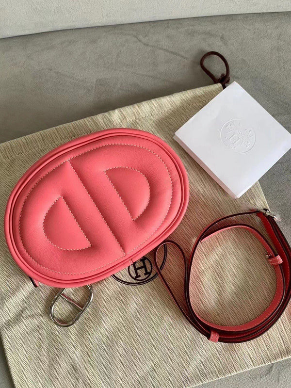 Poised handbag styled for everyday wear