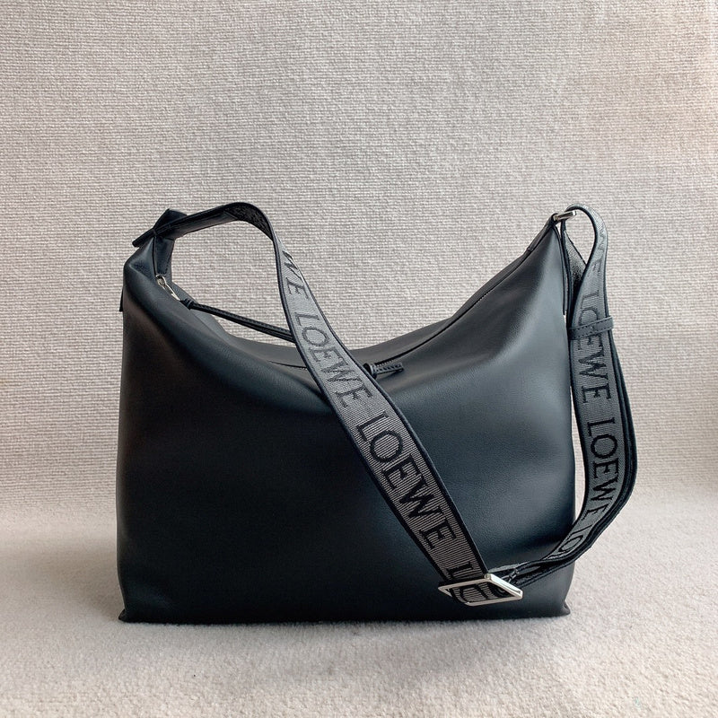 Ziva's Charm handbag – side angle view (33cm*30cm*16cm)