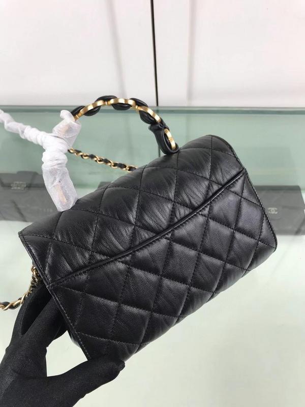 Zivas Charm Modern Edge Fashion Handbag (Versatile Style Statement) – Detail View