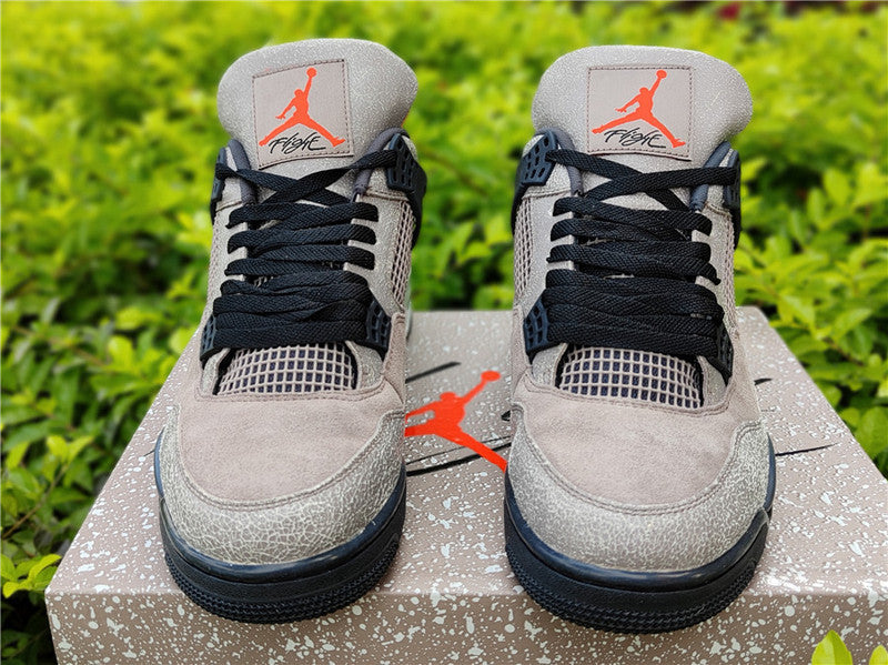 Nike classic monochrome luxury sneakers view 7 low-top design